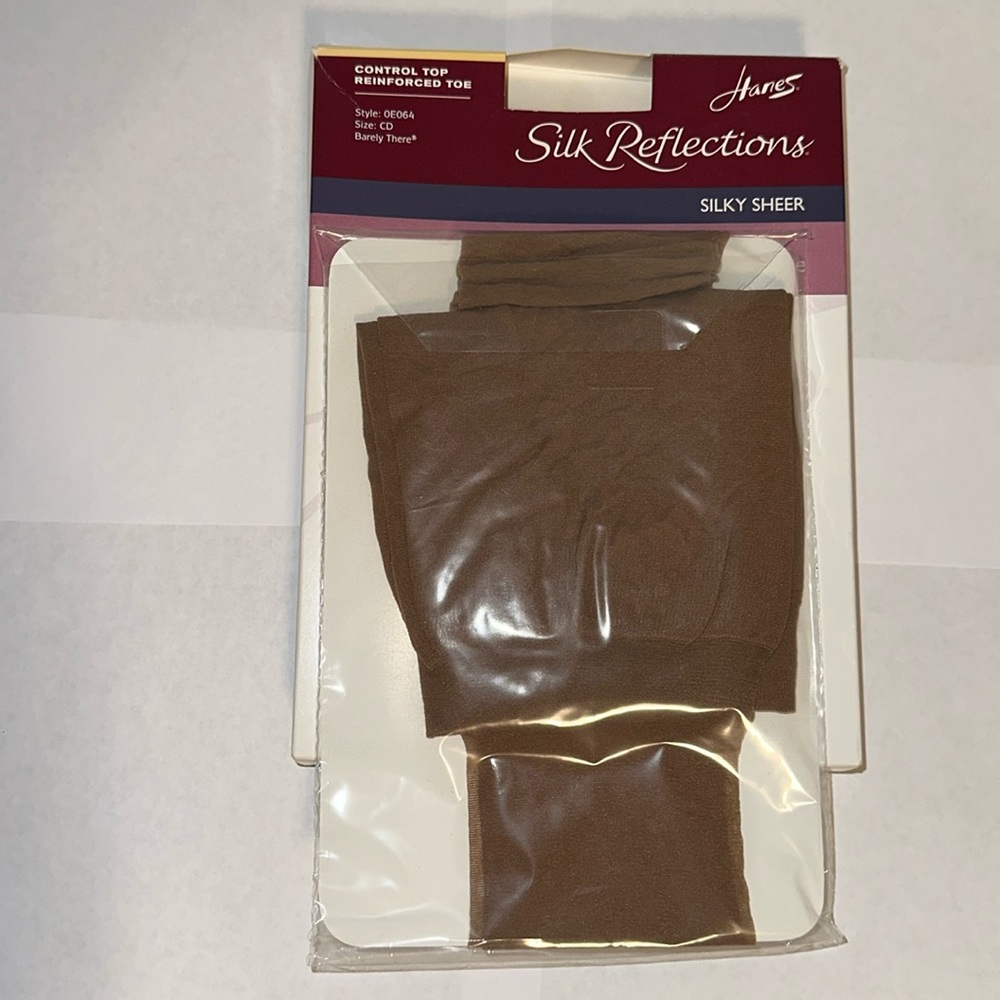 Hanes silk reflection new in the pac HUE hosiery pantyhose one pair only sizeCD
